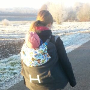 Tragen im Winter mit Hoppediz Tragecover